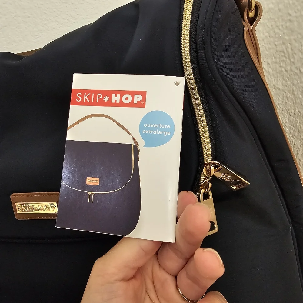Skip Hop Navy Blue Zip Up Baby Diaper Bag With Stroller Straps NWT With Gold Zip
